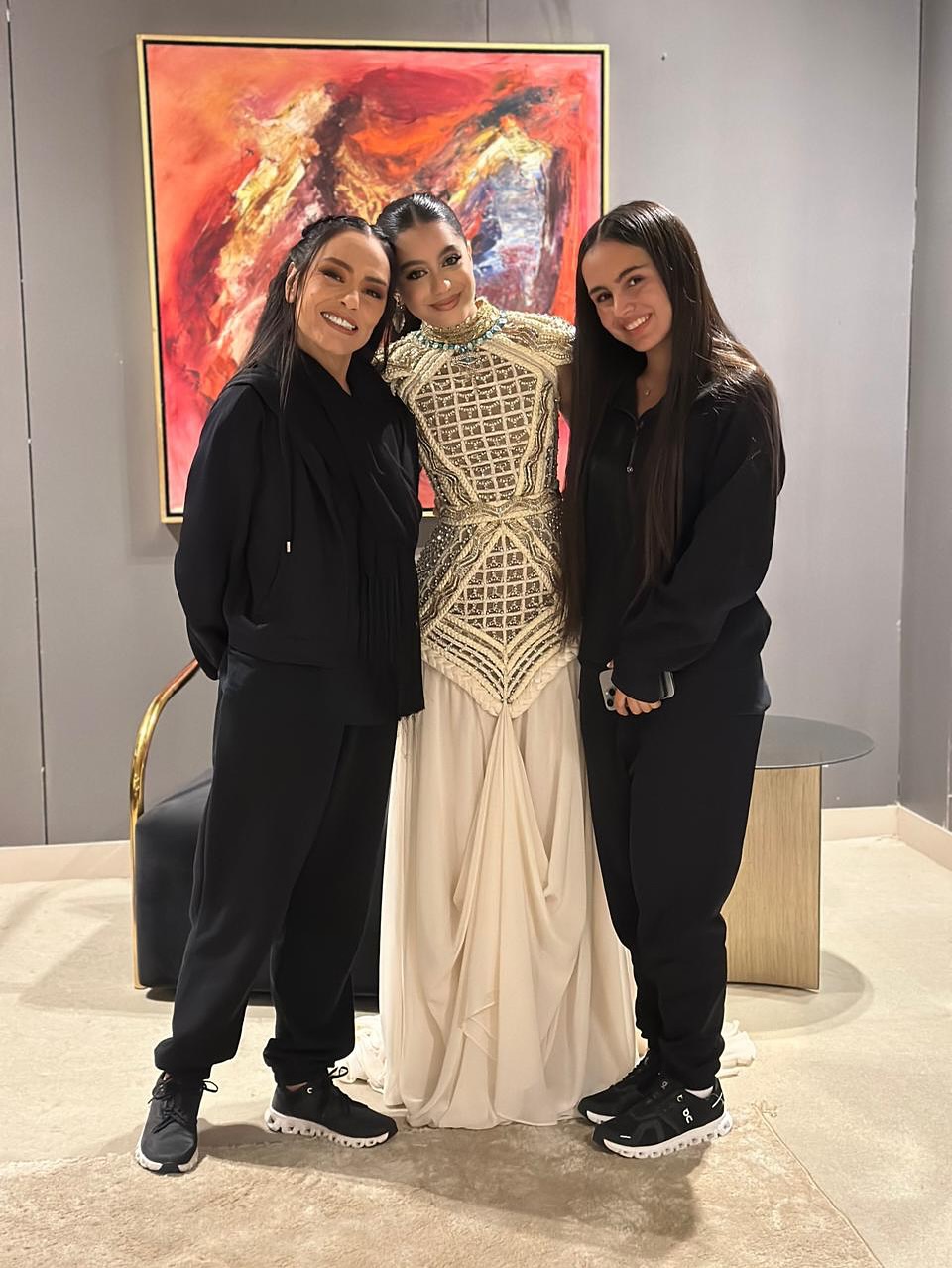 ابنة شريهان تظهر مع والدتها وياسمينا العبد