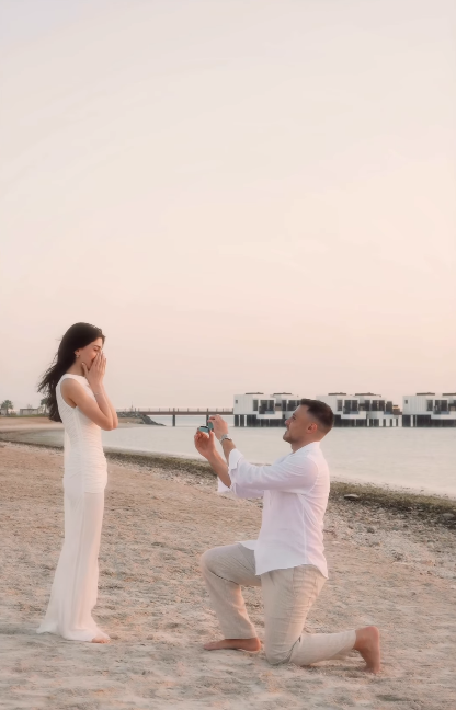 اثناء تلقي سيدرا عرض الزواج الرومانسي