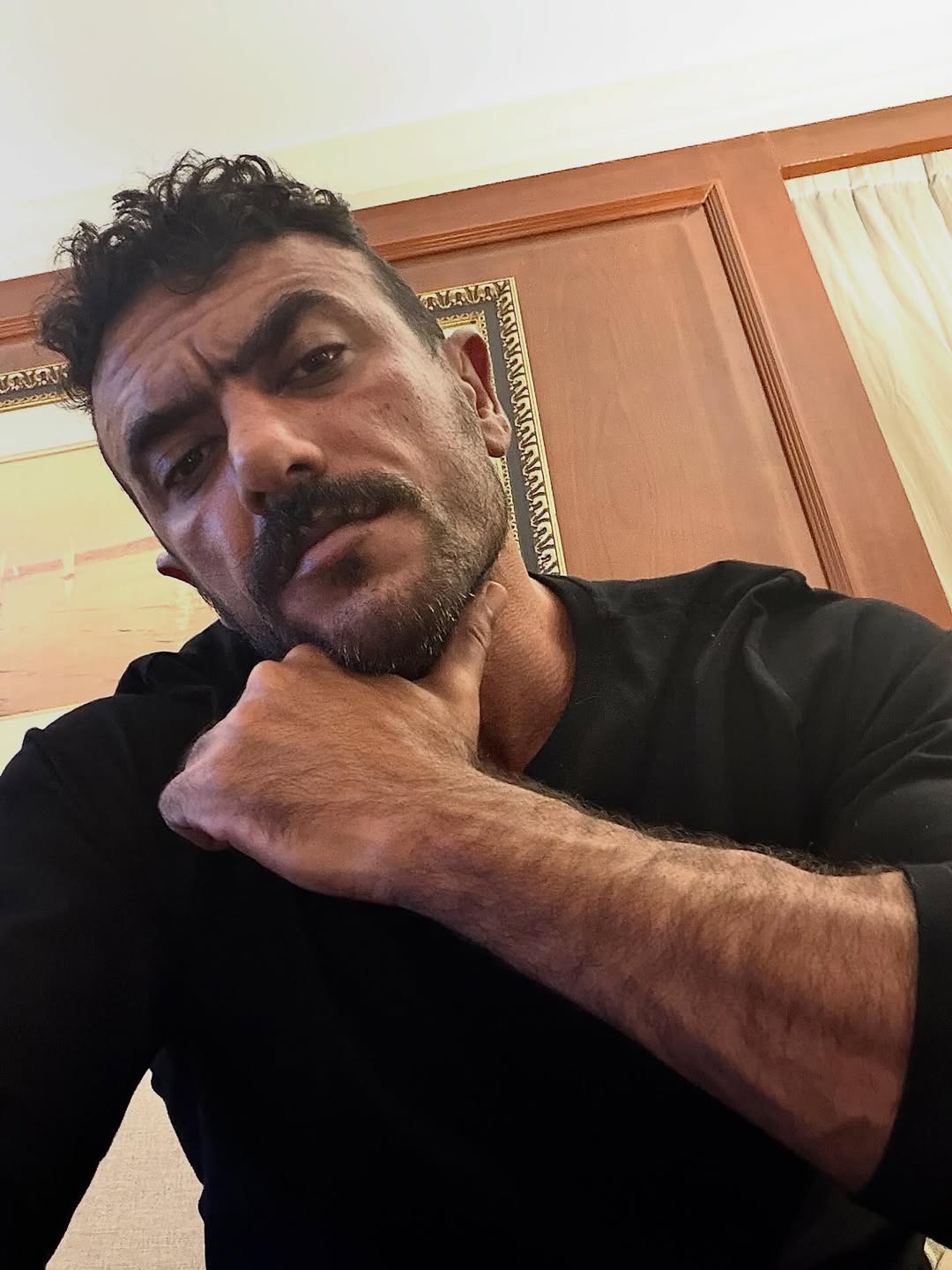 احمد العوضي كشف ان عام 2026 سيشهد زواجه