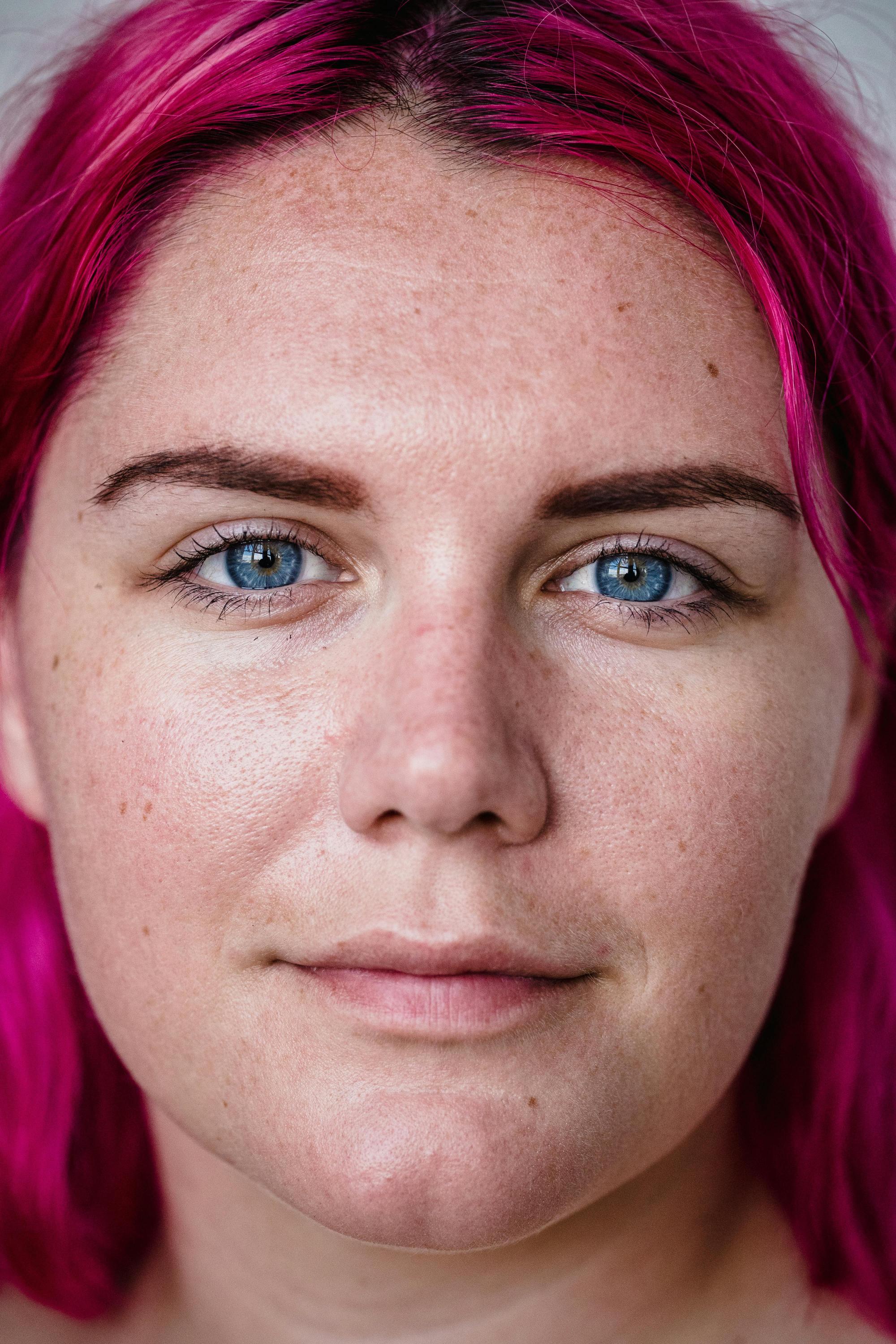 اختاري لون البني الفاتح إذا كانت بشرتك فاتحة