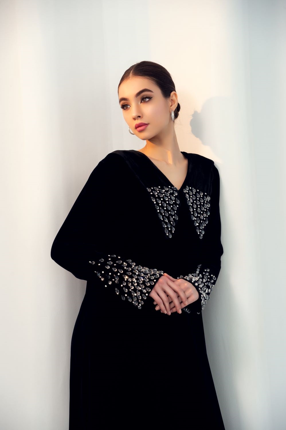 استندت اختيارات التصاميم إلى الكريستال كعنصر أساسي وبصمة متجذّرة في روح العلامة