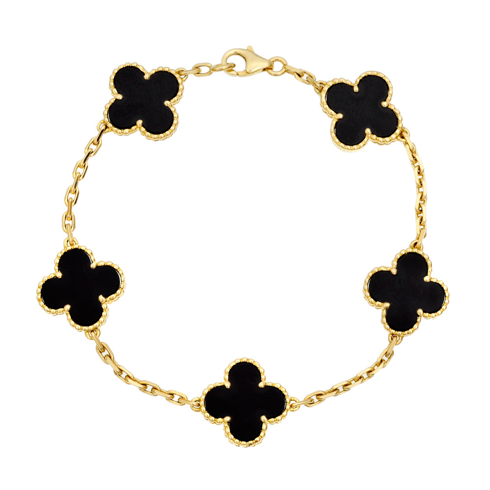 اسوارة من فان كليف أند أربلز  Van Cleef & Arpels