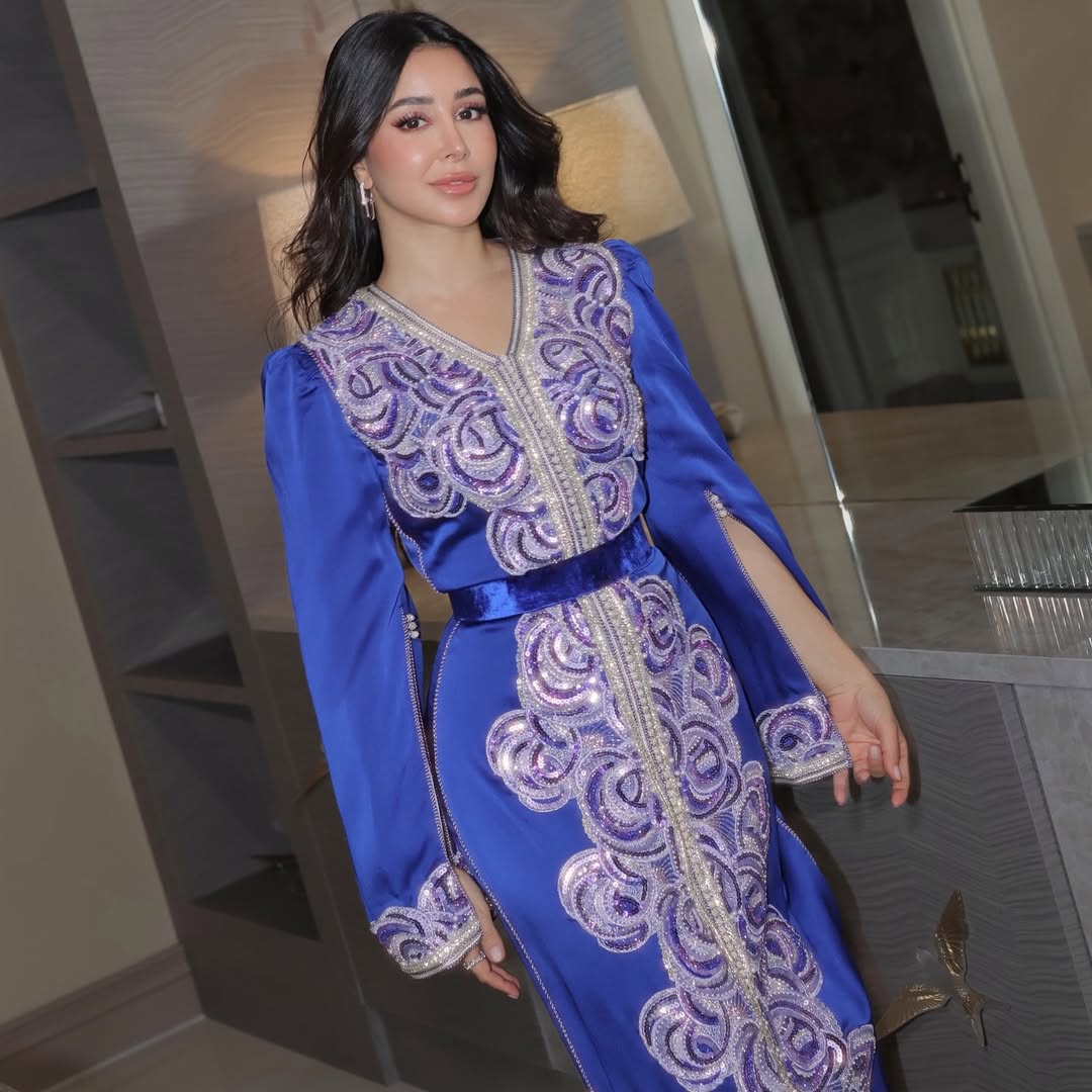 اسيل عمران بقفطان يناسب العروس