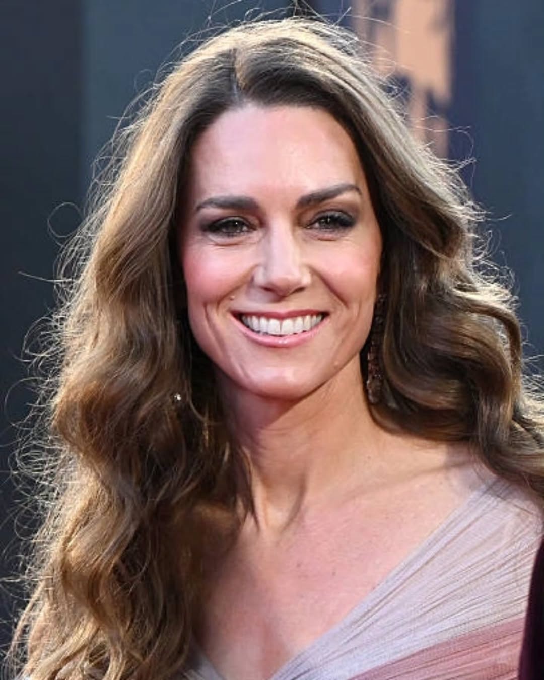 اطلالة كيت ميدلتون برسمات المكياج السموكي- الصورة من صفحة katemiddletonprincessofwalesuk على انستغرام