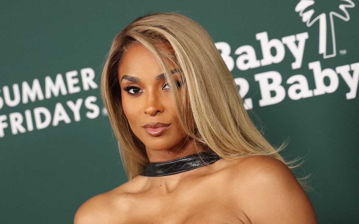 اطلالة Ciara برسمات المكياج البني