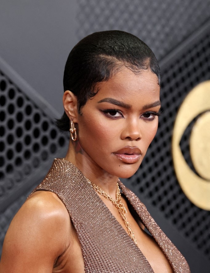 اطلالة Teyana Taylor برسمات المكياج البرونزي