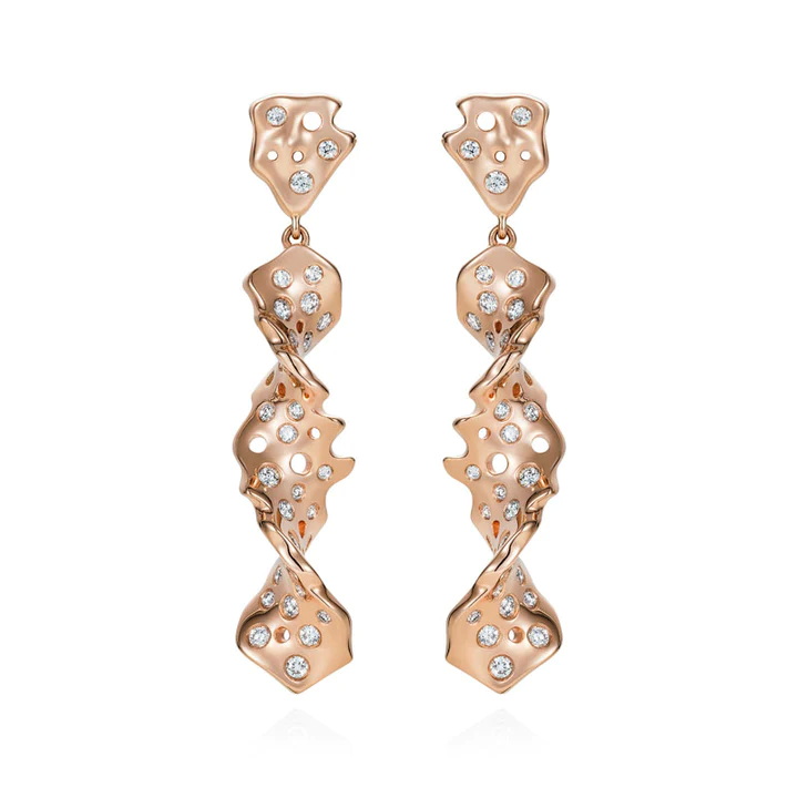 اقراط Twisted Star Diamond من Julien Riad Sahyoun jewelry