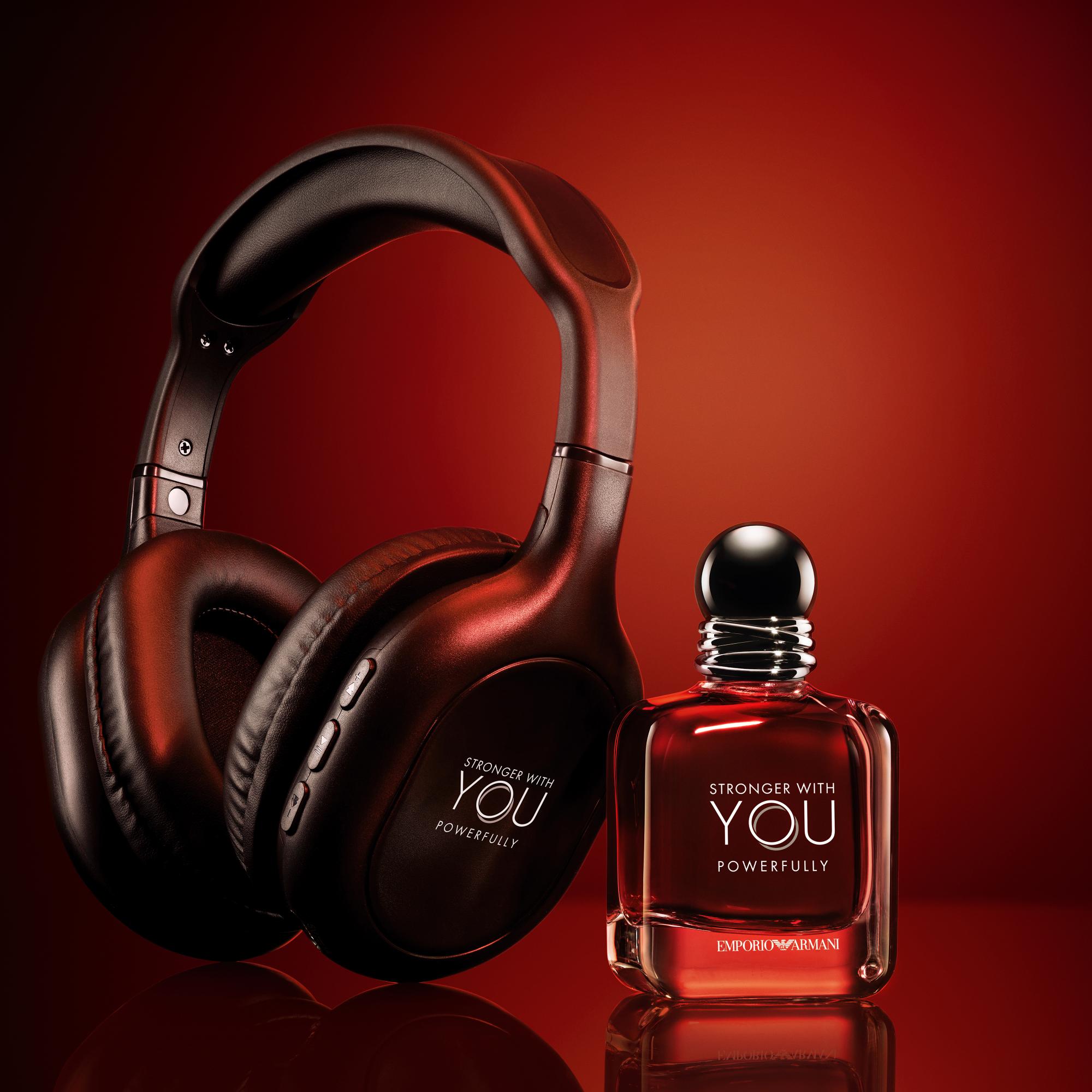 اكتشف عطر سترونغر ويذ يو باورفلي، الإصدار الجديد الآسر الذي يقدّم جانباً أكثر عمقاً وجرأة لعالم سترونغر ويذ يو الأيقوني