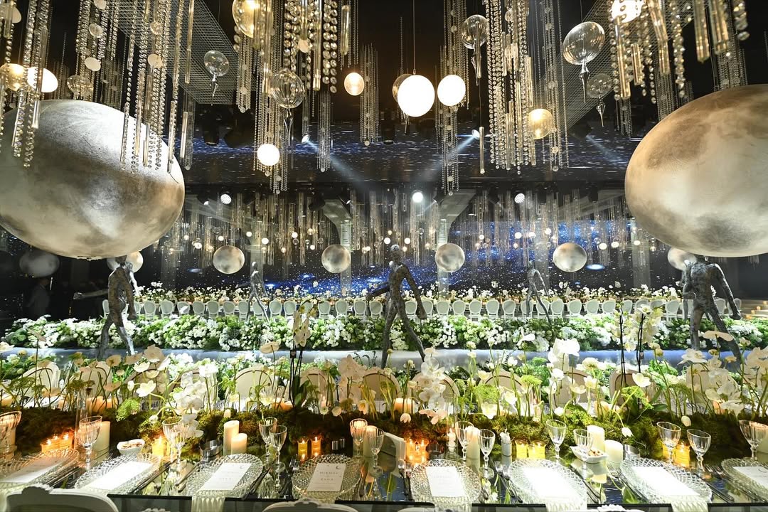 اكسسوارات وورود باللون الأخضر