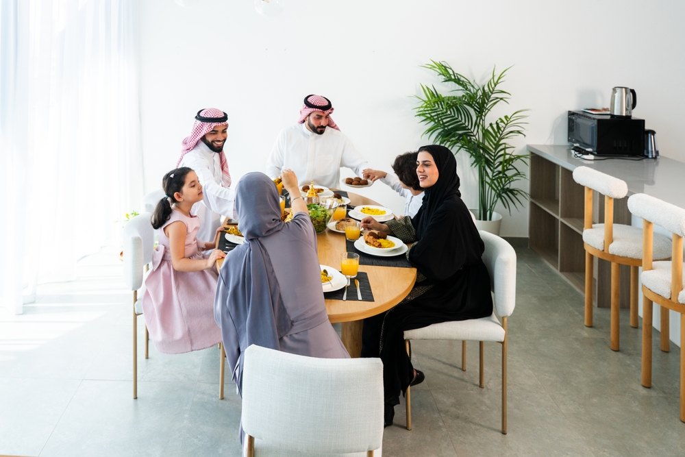 الأعياد ترتبط بذكريات الطفولة والشعور بالأمان والدفء العائلي