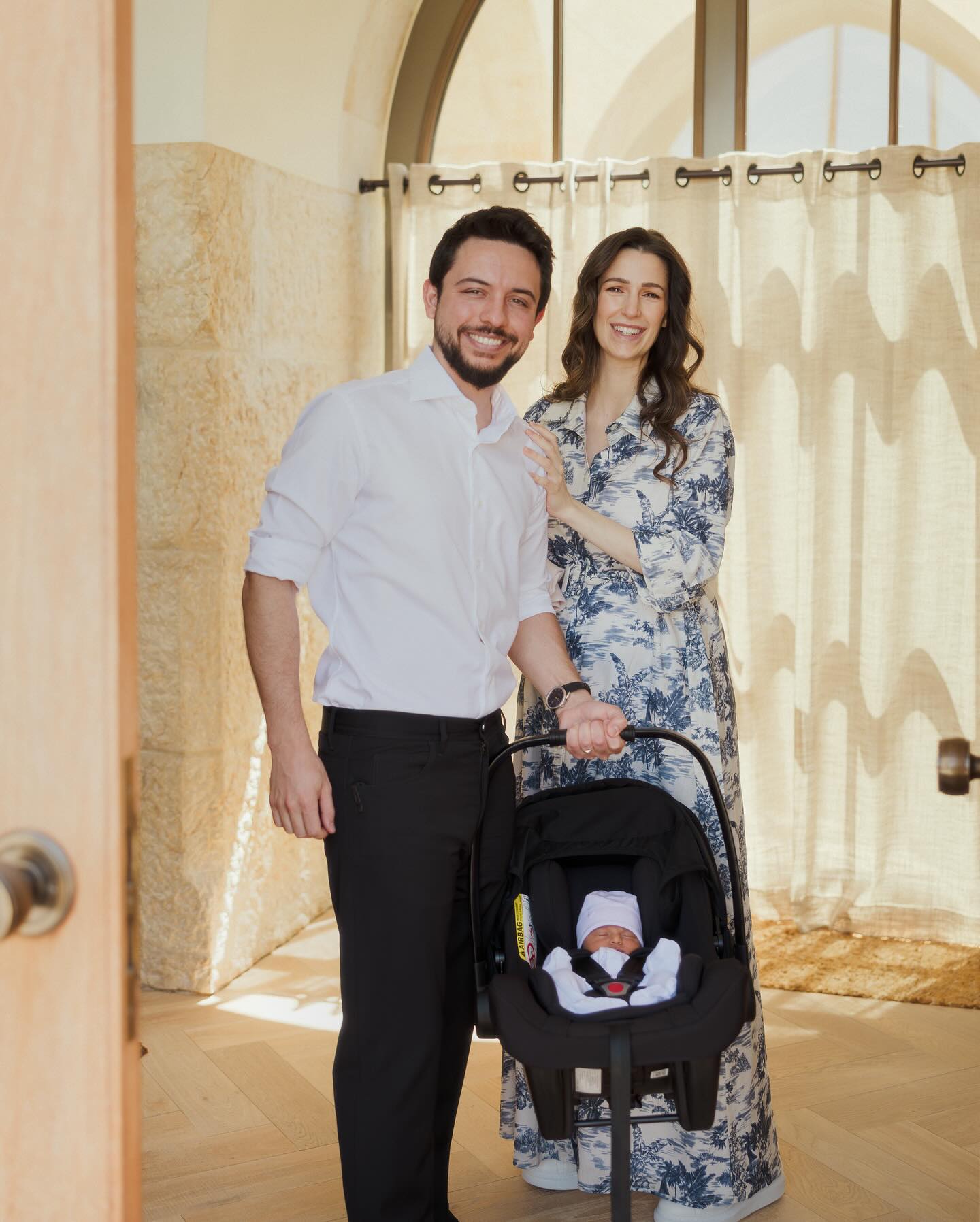 الأميرة رجوة بعد أن أصبحا أمًا للمرة الأولى