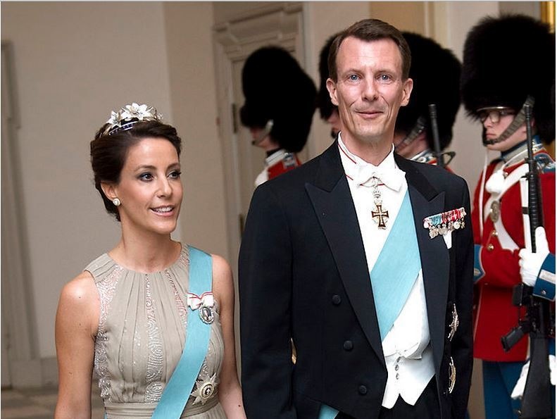 الأميرة ماري زوجة يواكيم أمير الدنمارك بتاج The Flora Danica Tiara