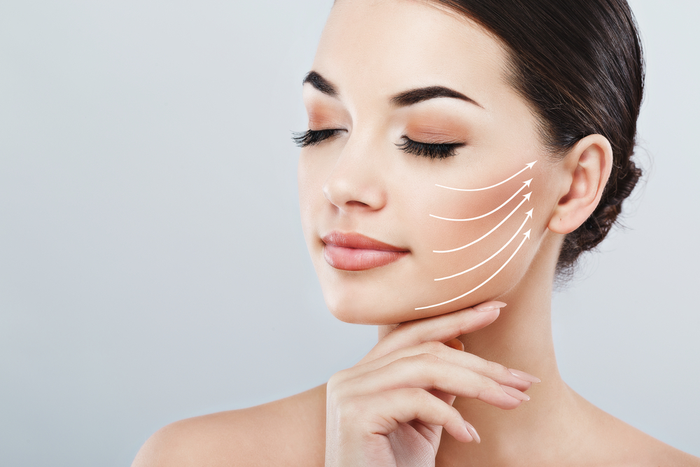 الإقبال في عيادات التجميل هذا الصيف يتمحور حول علاجات خفيفة وفعالة
