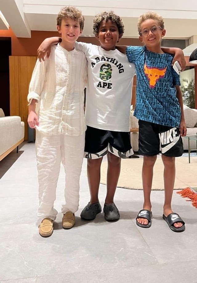 توأم زينة مع ابن محمد رمضان