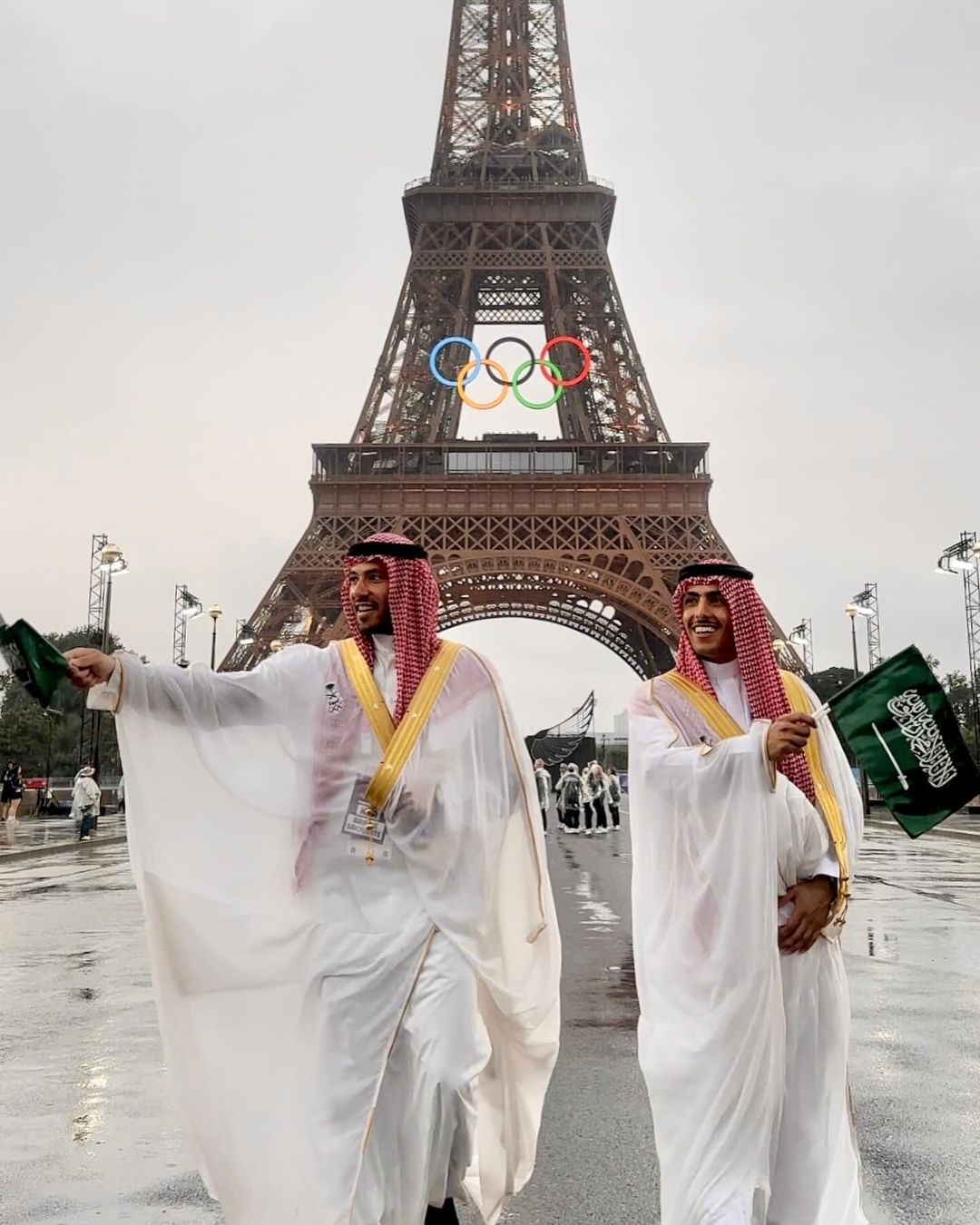 البشت من تصميم لمياء السالمي في أولمبياد باريس 2024