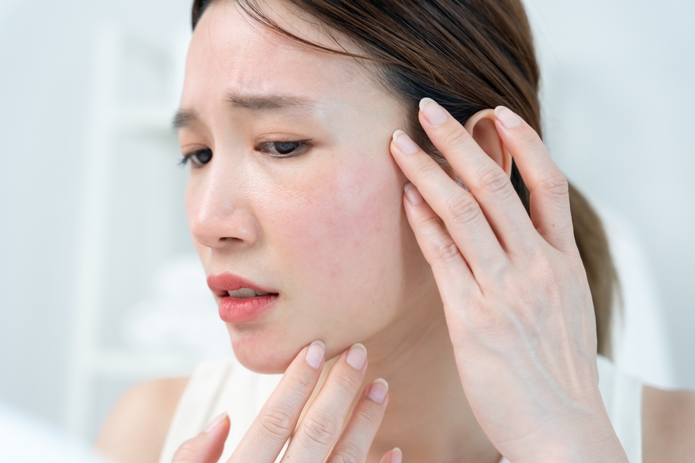 البشرة الحساسة في رمضان قد تصبح أكثر عرضة للاحمرار والتهيّج نتيجة الجفاف أو نقص بعض العناصر الغذائية