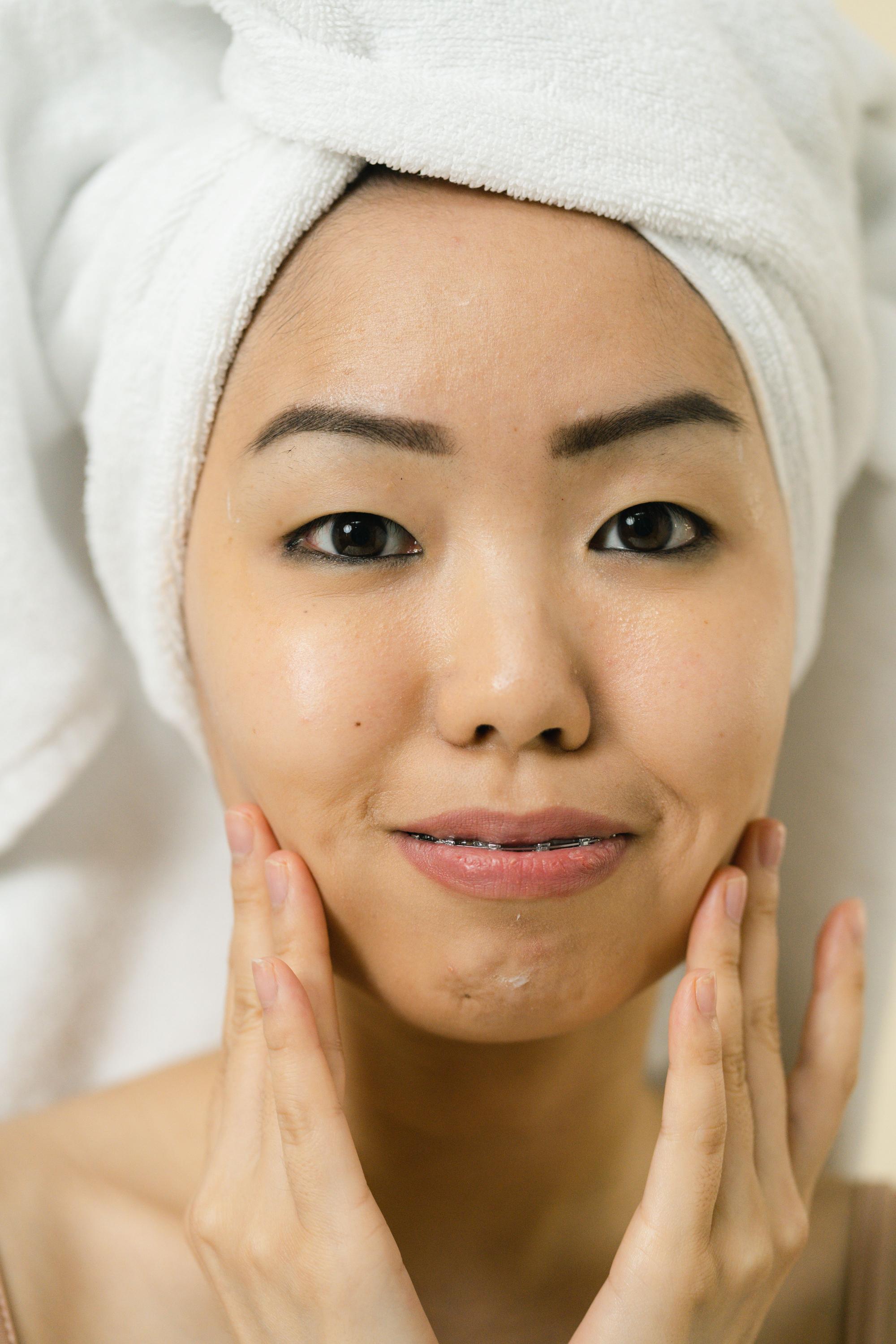 البشرة الزجاجية وBloom Skin.. أحدث تقنيات العناية الكورية