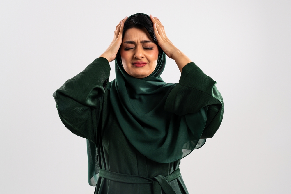 التعرض لضغوط نفسية مستمرة يحفز الغدد الدهنية على إنتاج المزيد من الزيوت