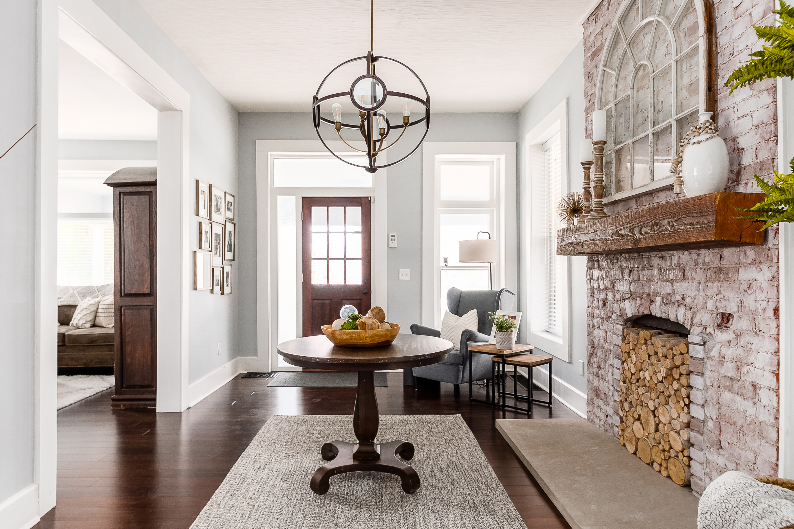 التفاصيل الديكورية الصغيرة هي التي تجعل الضيوف يشعرون بالترحيب منذ اللحظة الأولى