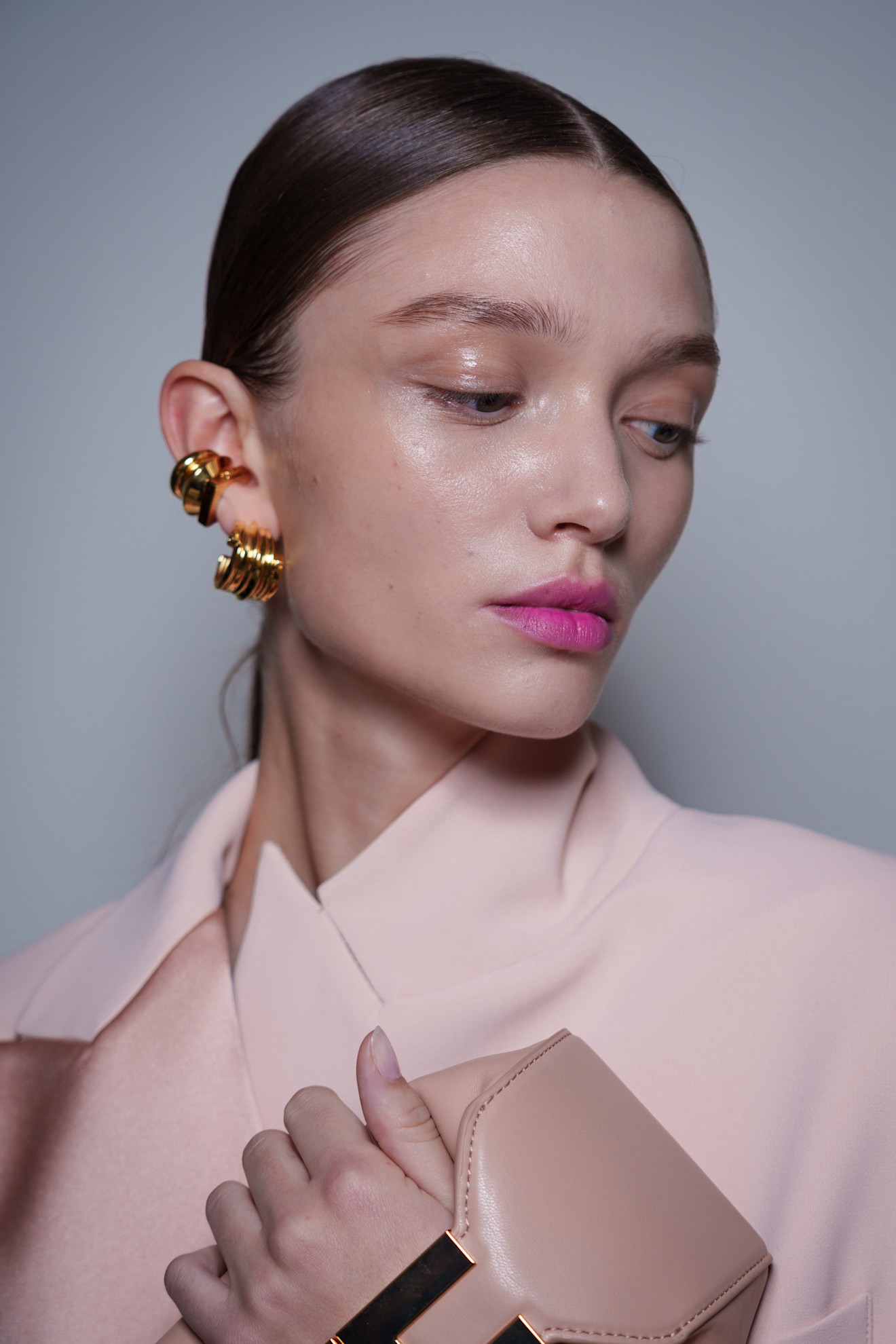 التقشير الكريمي أساسي أسبوعياً للحصول على شفاه مشرقة من دار Elisabetta Franchi