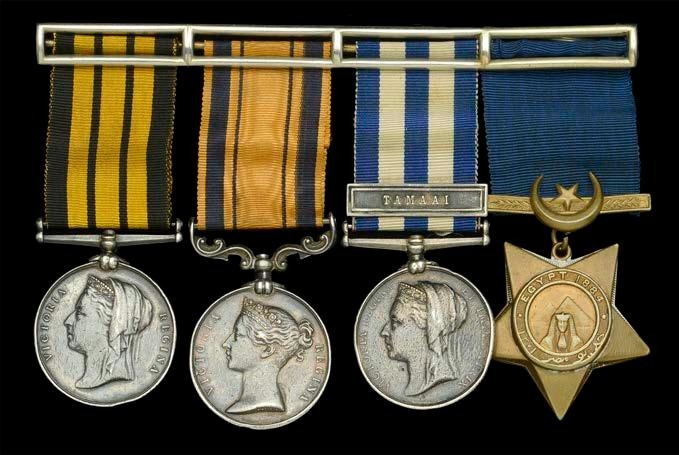 التكريم الملكي: رسائل التقدير من القصر