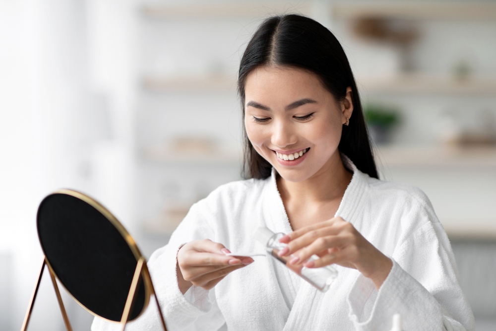 التونر يلعب دوراً مهماً في إعادة توازن البشرة بعد التنظيف