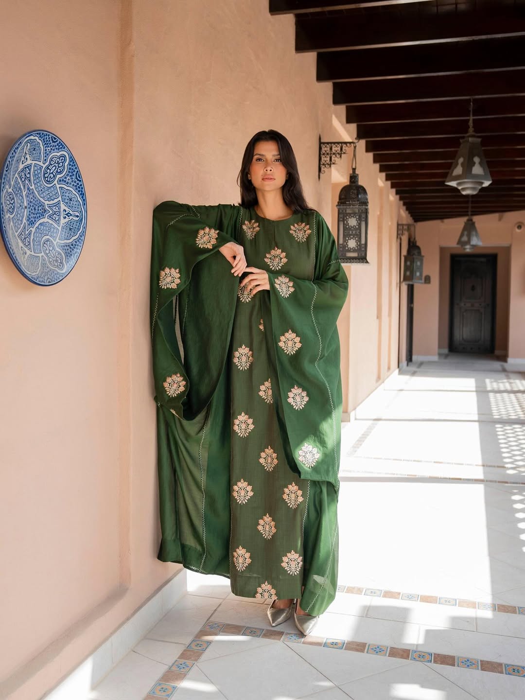 الثوب المتفت تصميم مشاعل التراث