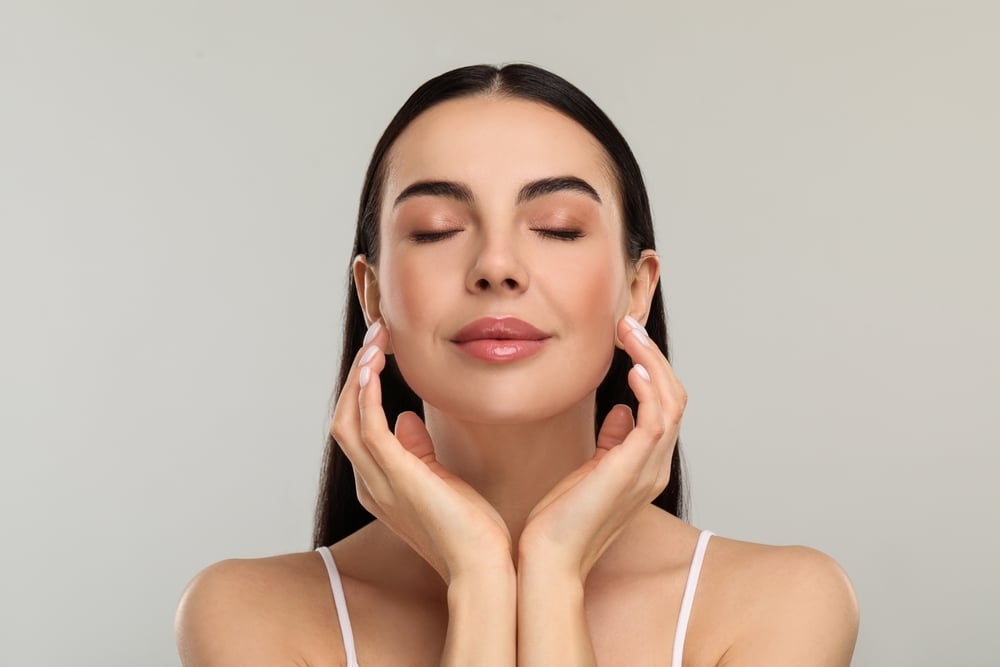 الجمال الحقيقي لا يرتبط فقط بالمظهر الخارجي، بل بالشعور الداخلي بالثقة والراحة