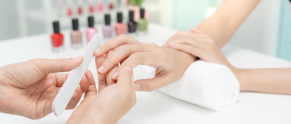 الحركة في اتجاه واحد أفضل طريقة لبرد الأظافر