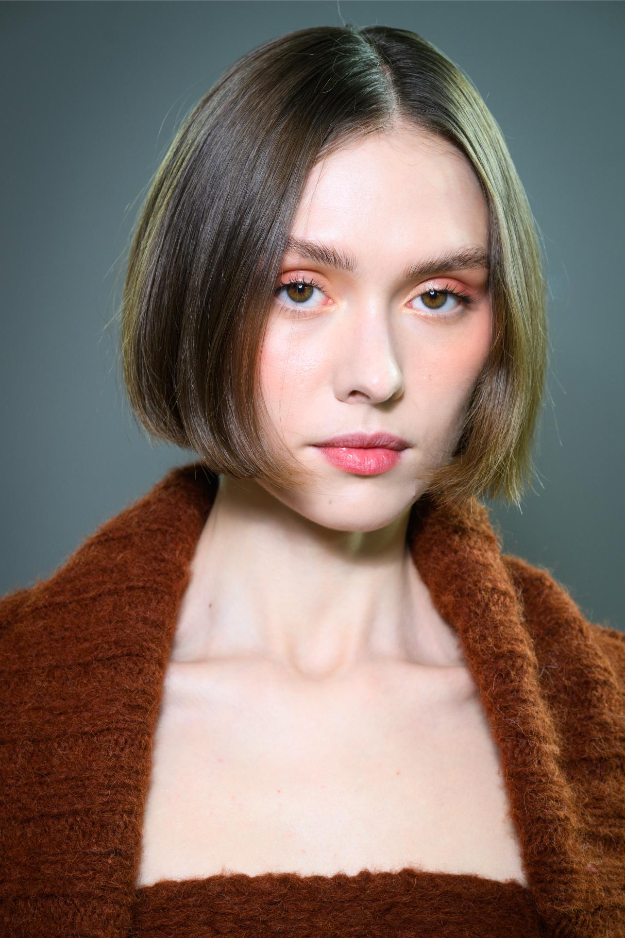 الحناء البيضاء تُفتح البشرة بشكل طبيعي على طريقة جدّتنا