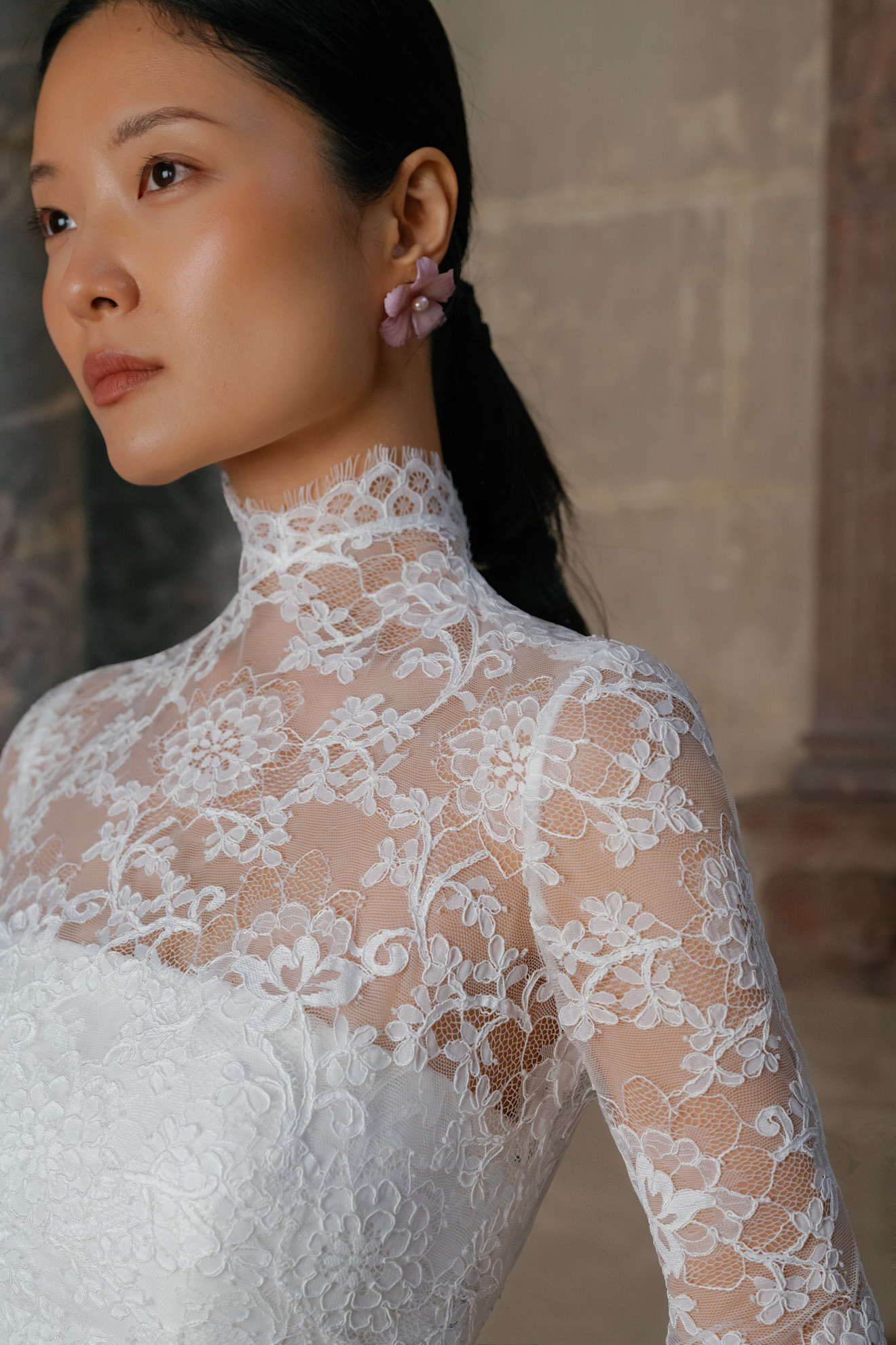 الدانتيل في مجموعة فساتين زفاف ساريه نوري