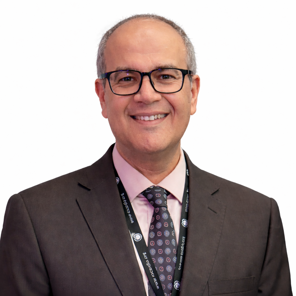 الدكتور حسين حشمت استشاري أمراض القلب التداخلي في دولة الإمارات