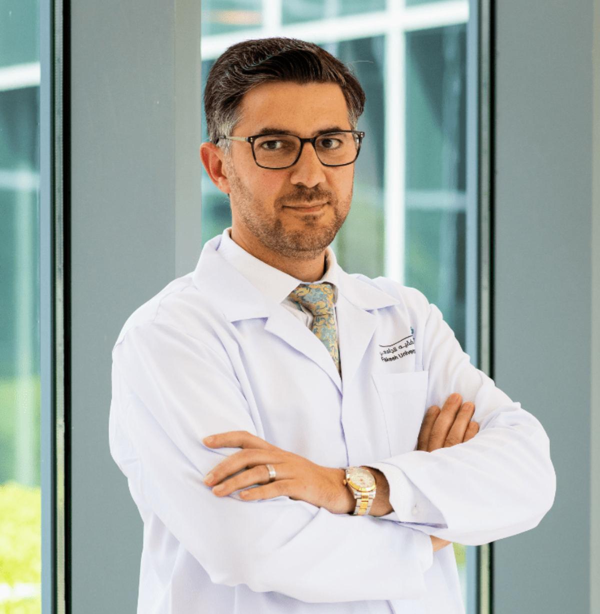 الدكتور عمار العساف أخصائي طب الأنف والأذن والحنجرة في مستشفى فقيه الجامعي