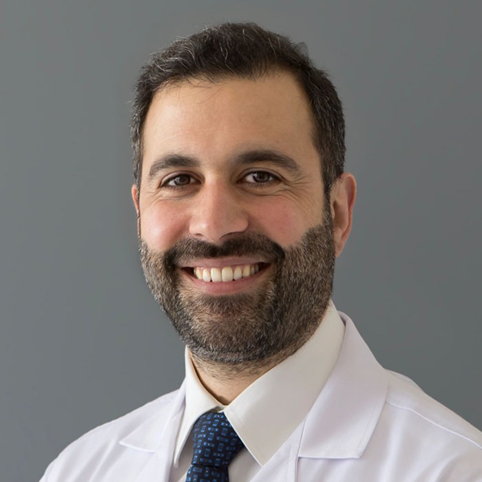  الدكتور وسام شرف الدين، استشاري طب العيون في مستشفى باراكير للعيون
