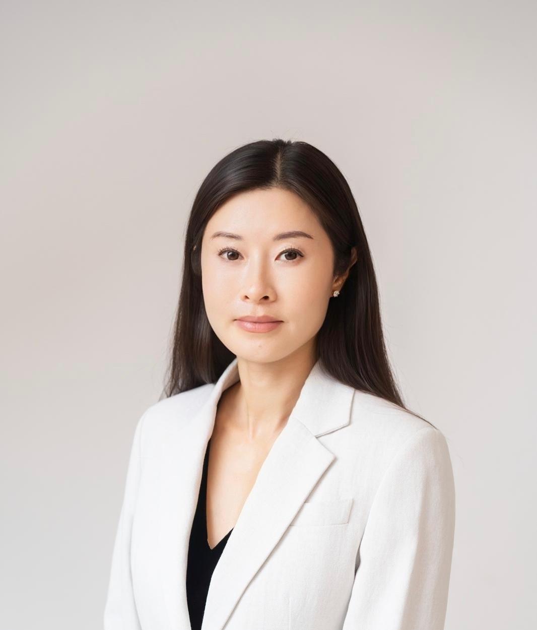 الدكتورة جاكلين زان فرايز أخصائية في مجال التغذية الوظيفية ورئيسة قسم الابتكار في Shake Your Plants