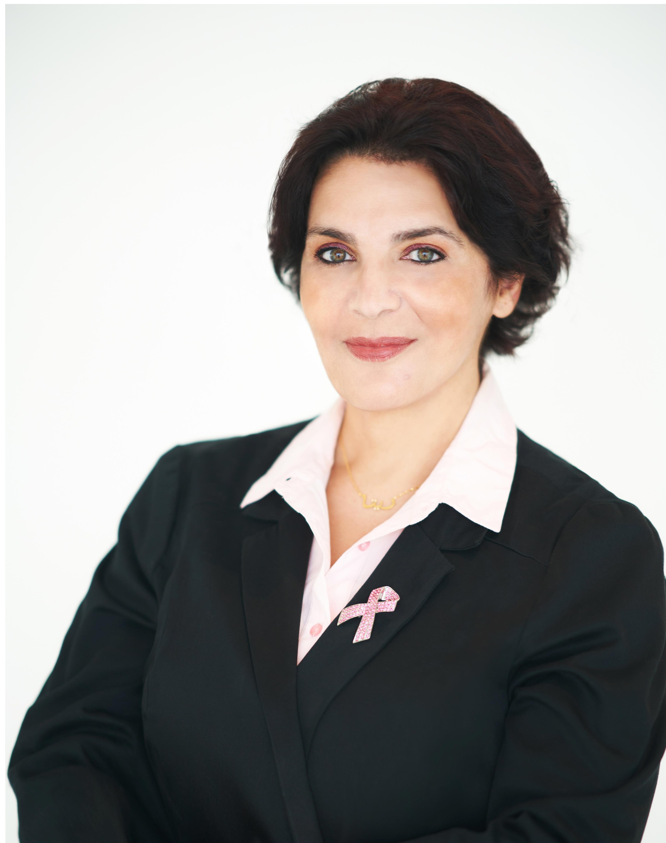 الدكتورة ريتا صقر استشارية جراحة وترميم أورام الثدي من مجموعة مستشفيات الإمارات