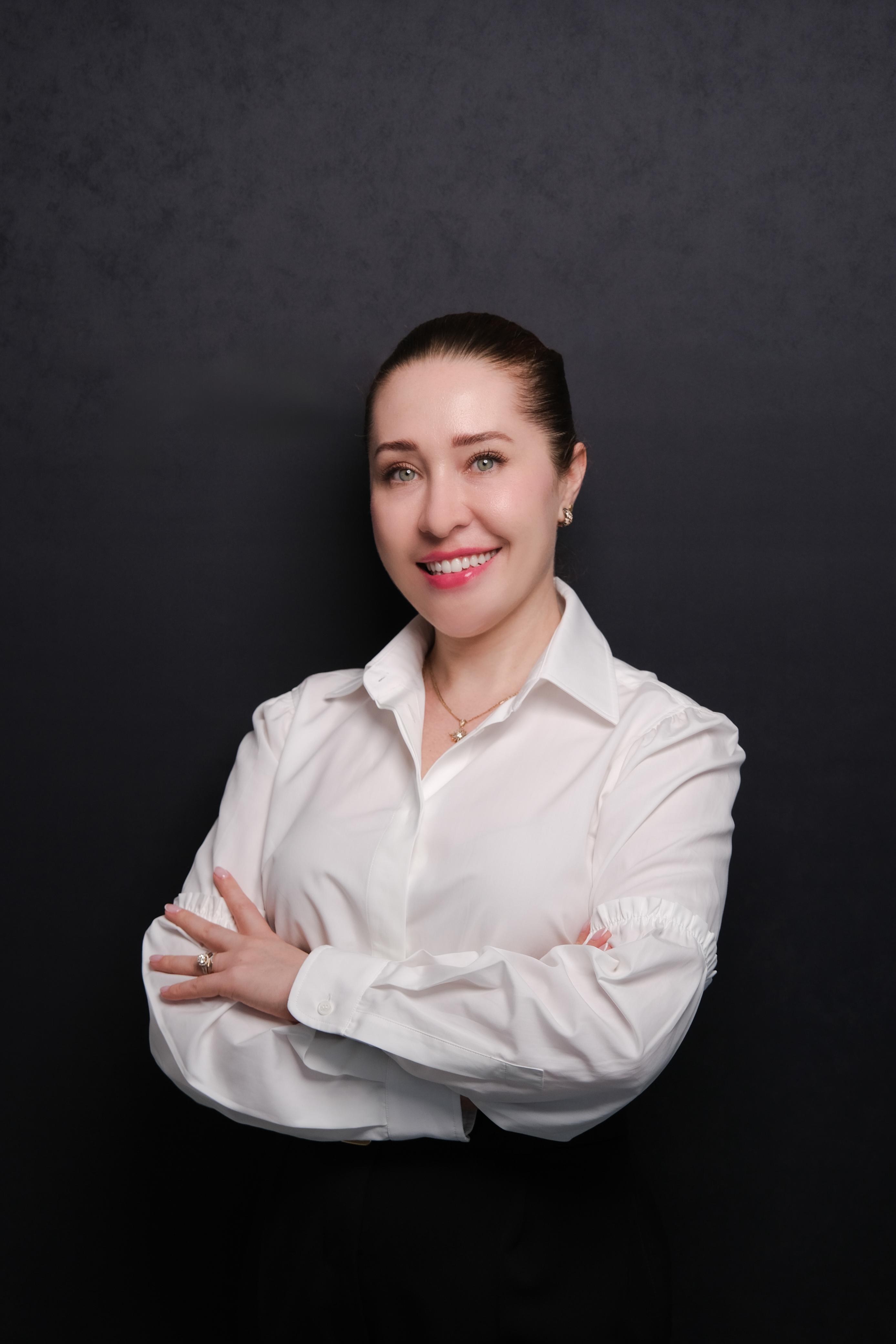 Dr. Christina Namishkina is a general and cosmetic dentist at the Zaida dental clinic