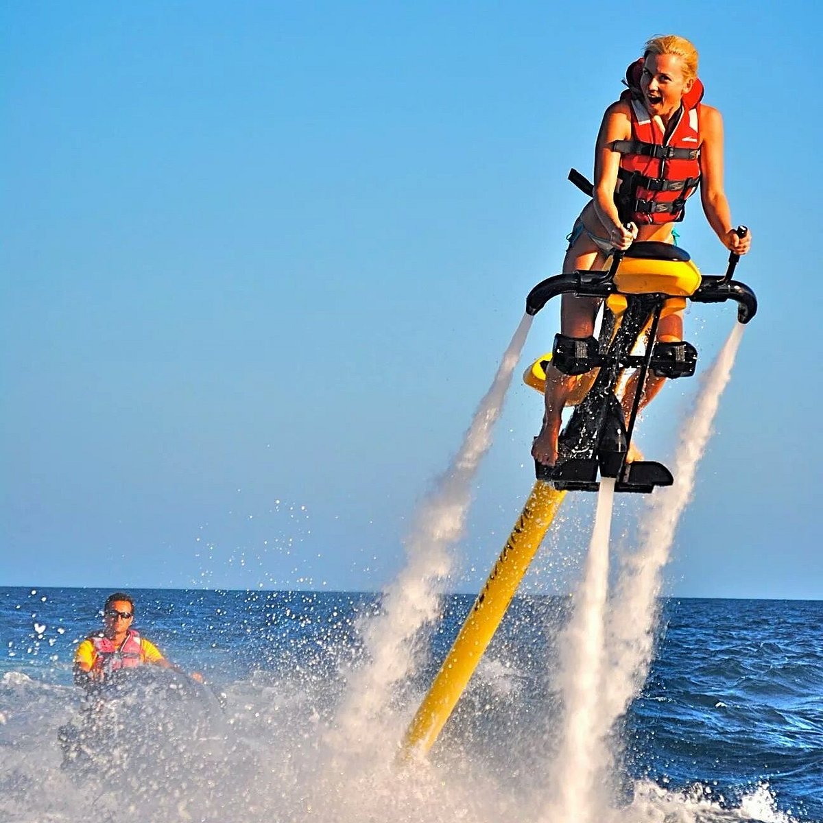 الذهاب في جولة جيتوفاتور  Jetovator