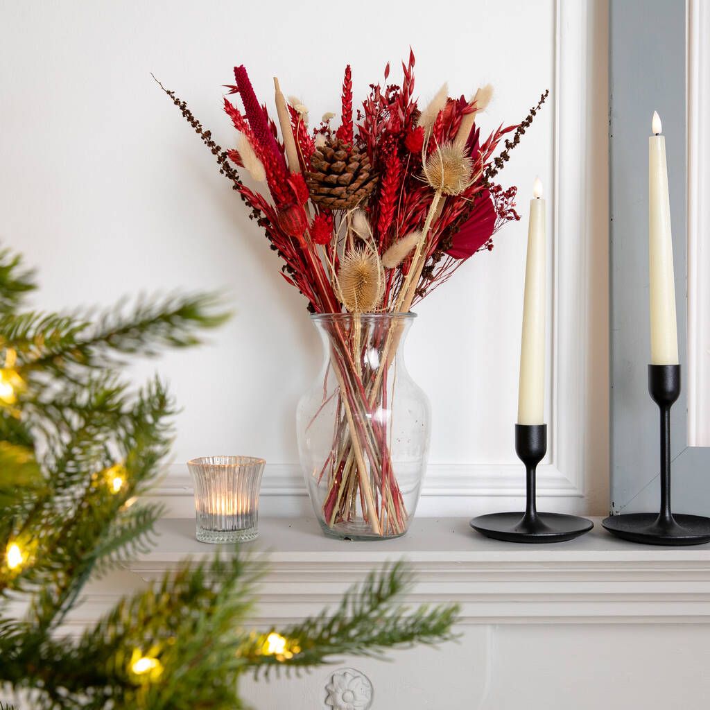 الزهور المجففة لتزيين المنزل في موسم الأعياد والعطلات