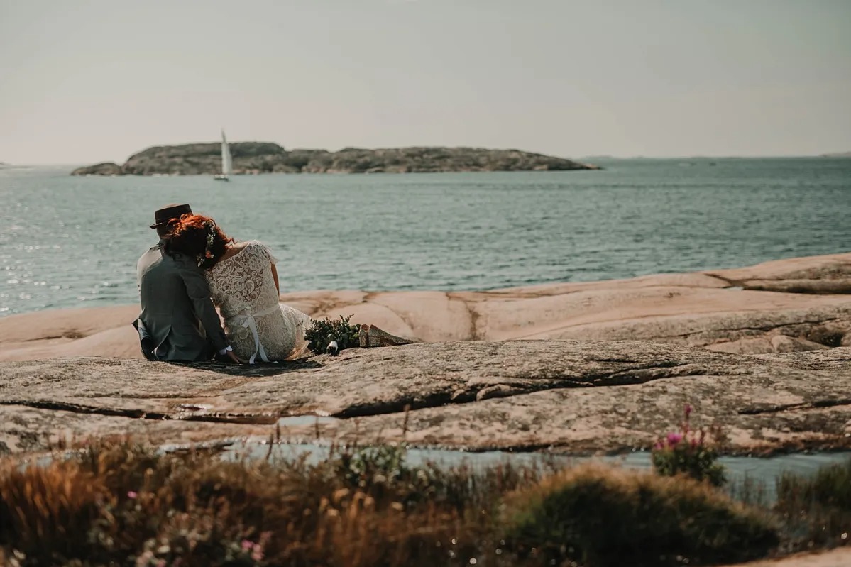 السويد (267,570)