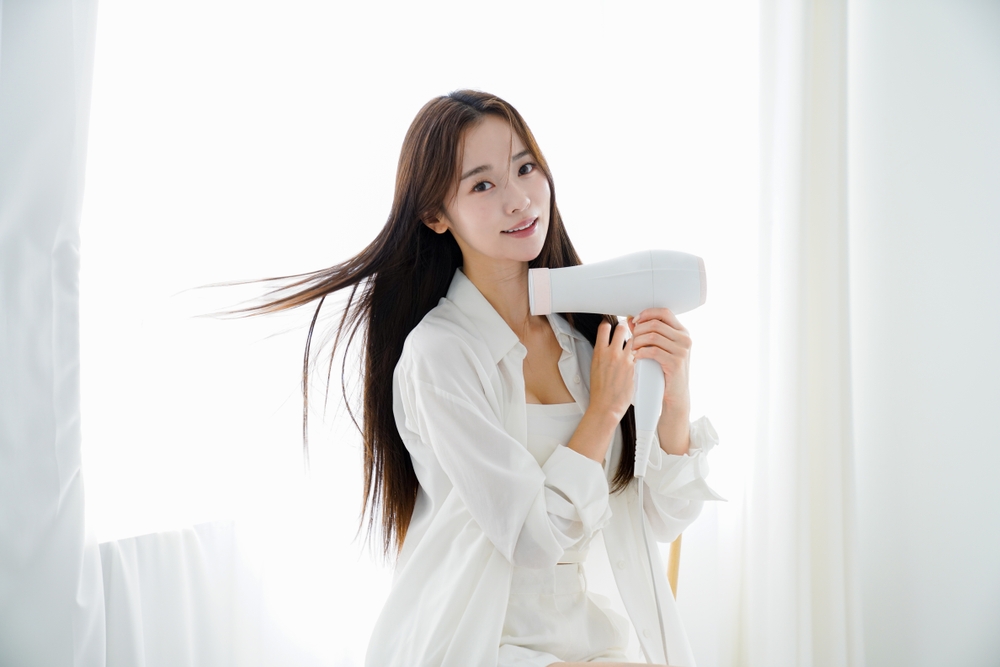 السيشوار يجب أن يكون محدداً مع واقي حراري لحماية الشعر