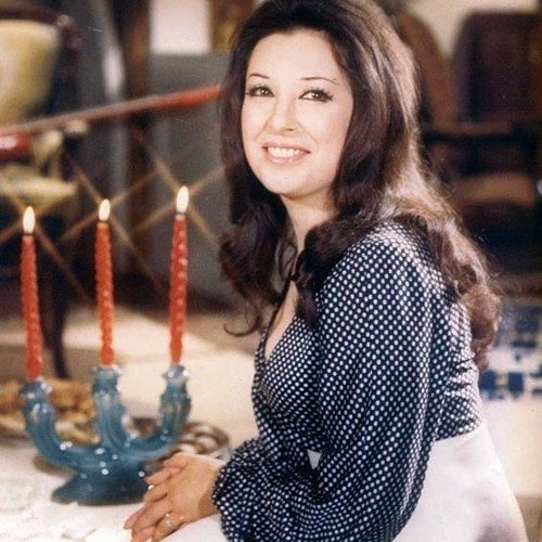 الشائعات تطارد نجاة الصغيرة