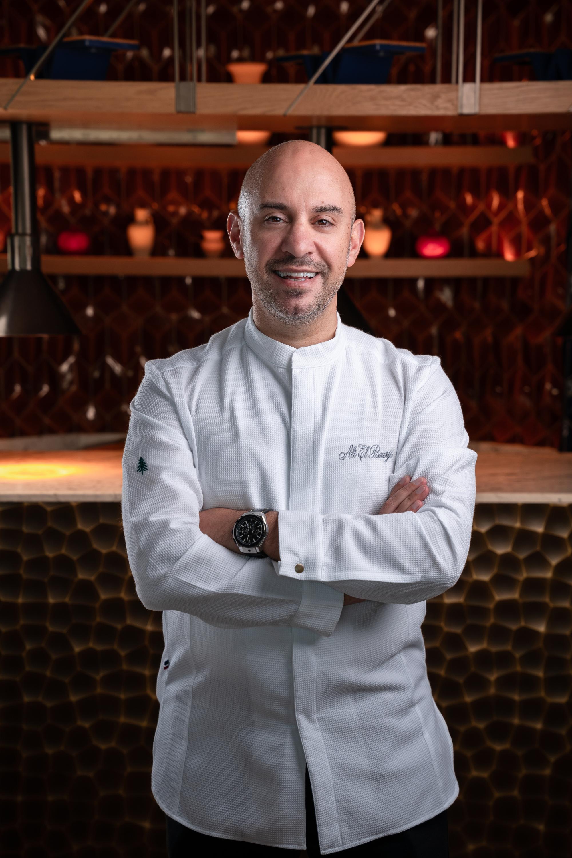 الشيف علي برجي رئيس قسم الطهي في منتجع أتلانتس دبي - رئيسية