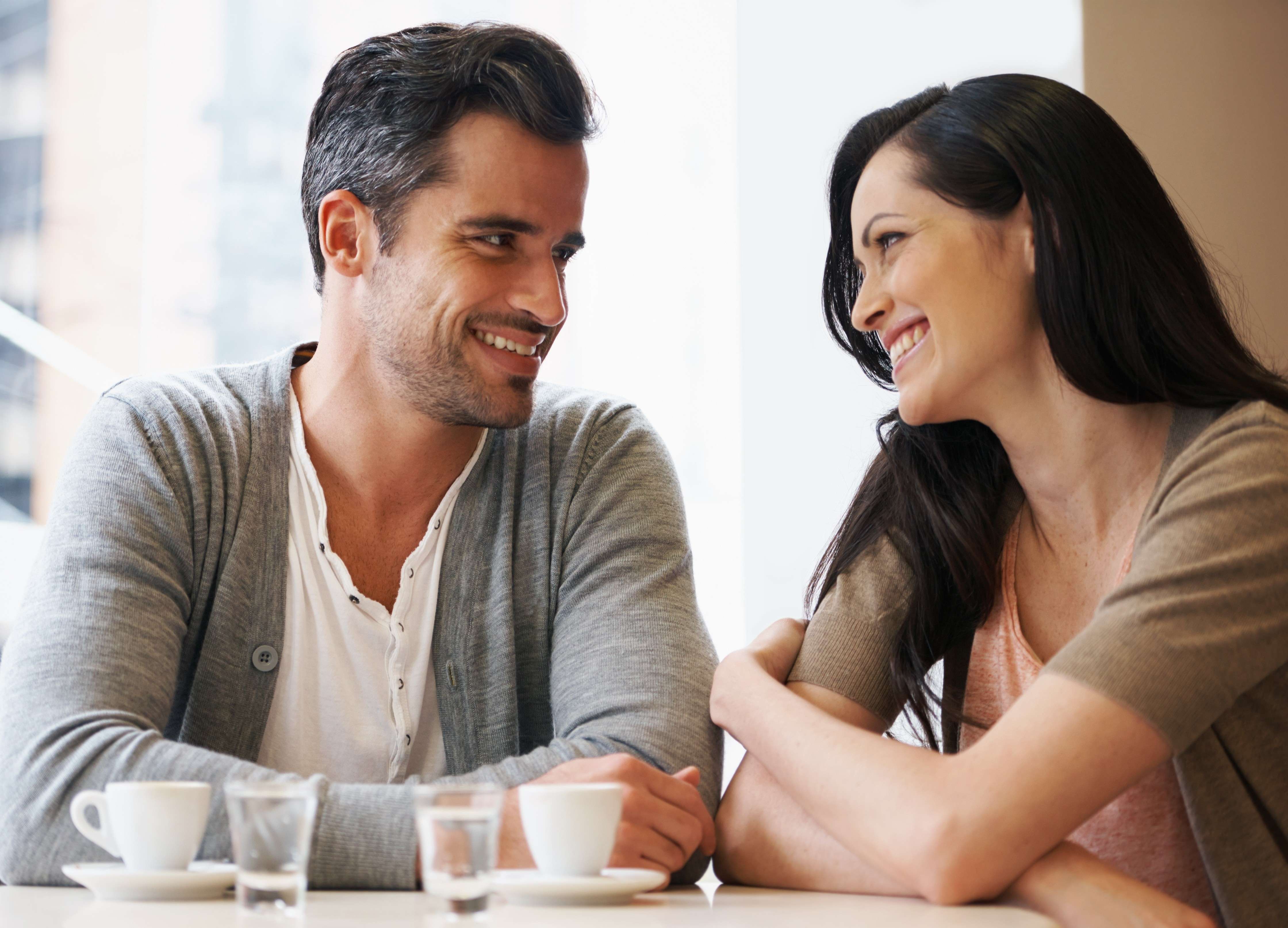 الصدق في الإجابة على أسئلة كشف التوافق بين الطرفين يحدد مصير العلاقة 