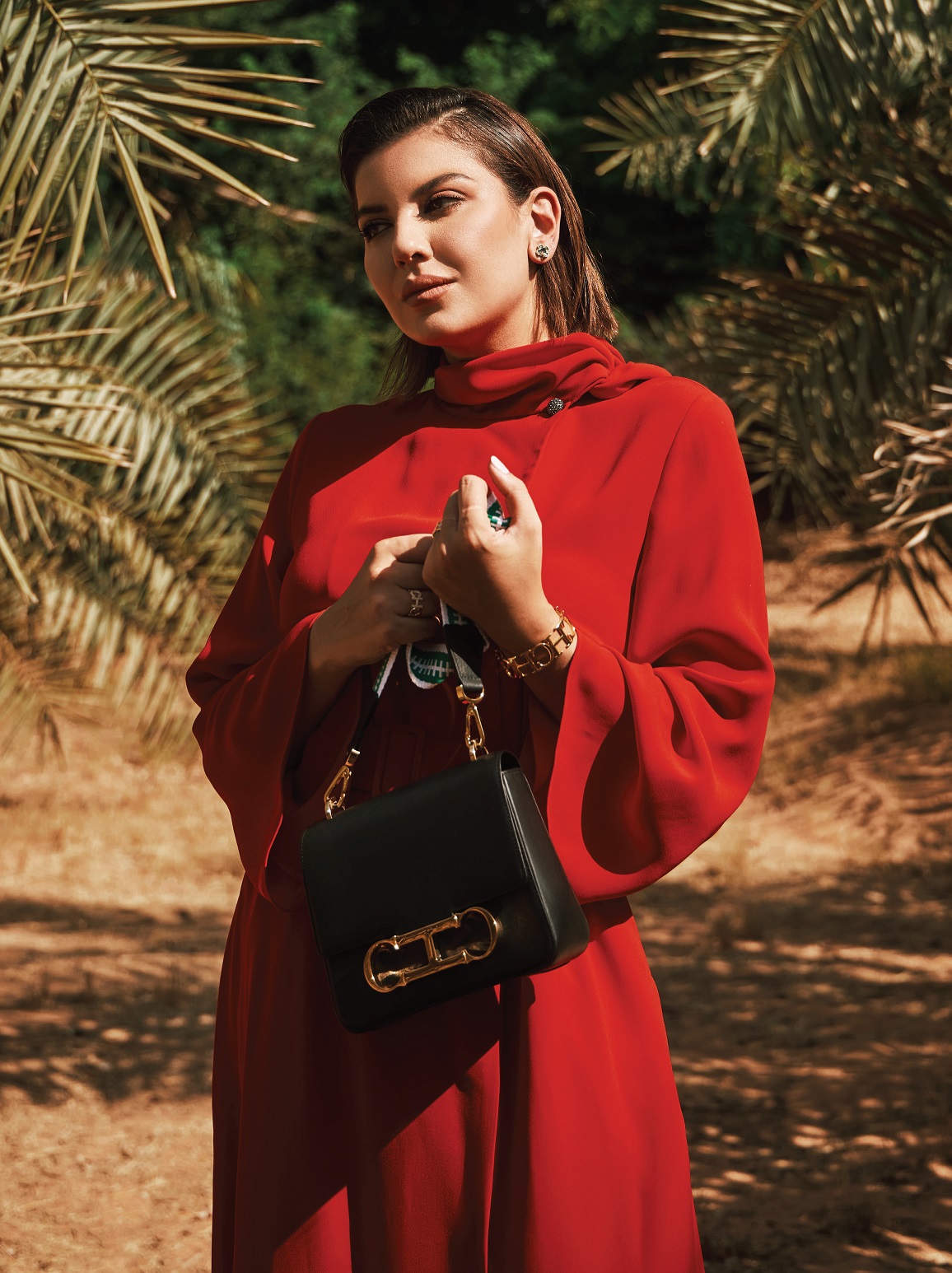 الصورة الرئيسية - نوف المنيف مديرة احتفال نور الرياض بجلسة تصوير خاصة بـ هي من تصوير لينا مو