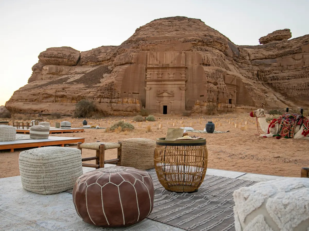 الطقس الساحر والمناسبات المميزة في العلا