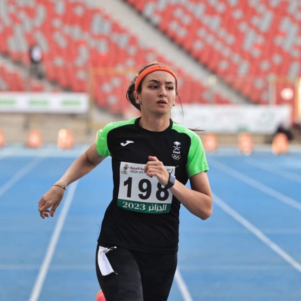 العداءة يارا احمد ابو الجدايل