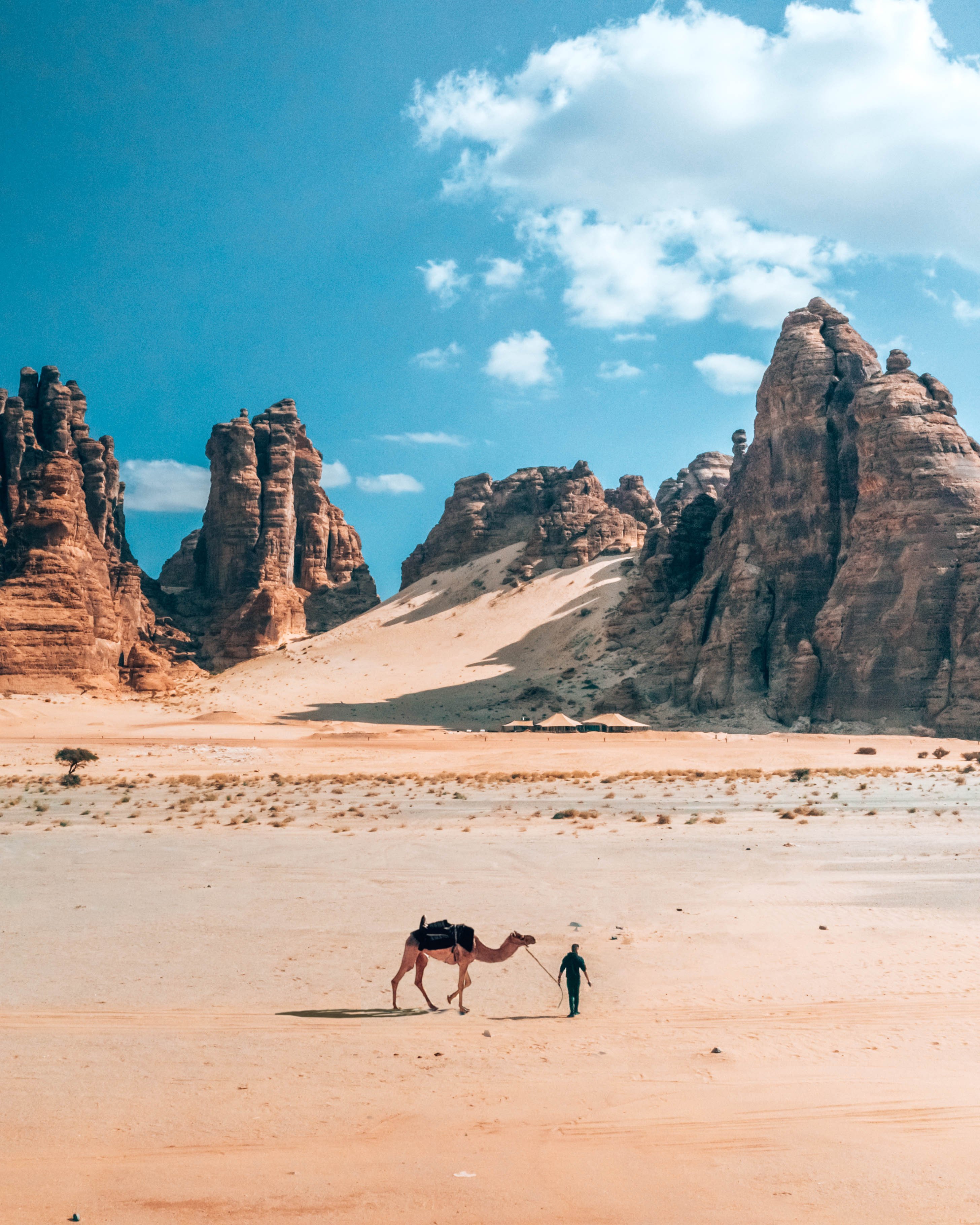 العلا.. وجهة خيالية لعشاق المغامرة في فصل الشتاء