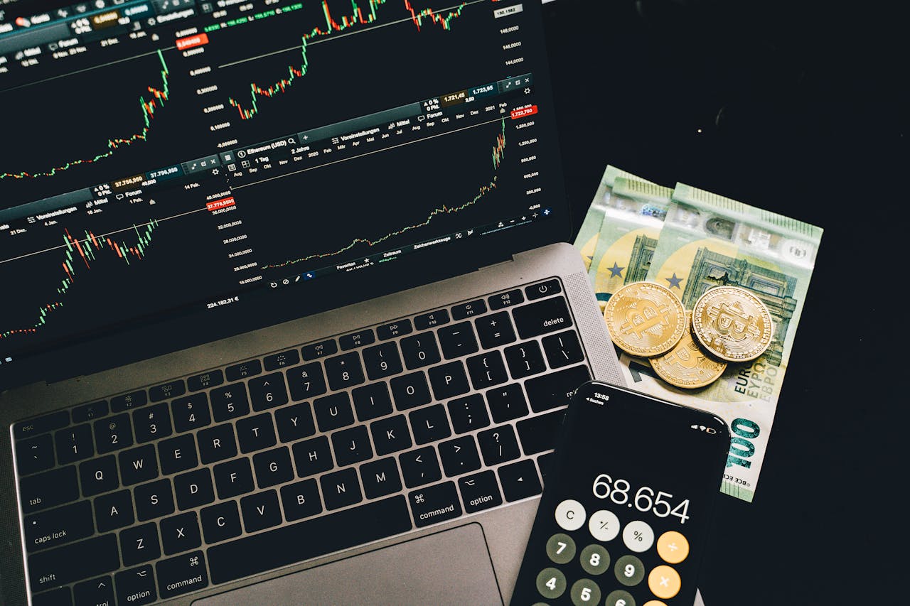العملات الرقمية أداة لتقليل الفجوة الاقتصادية وتشجيع الابتكار المحلي