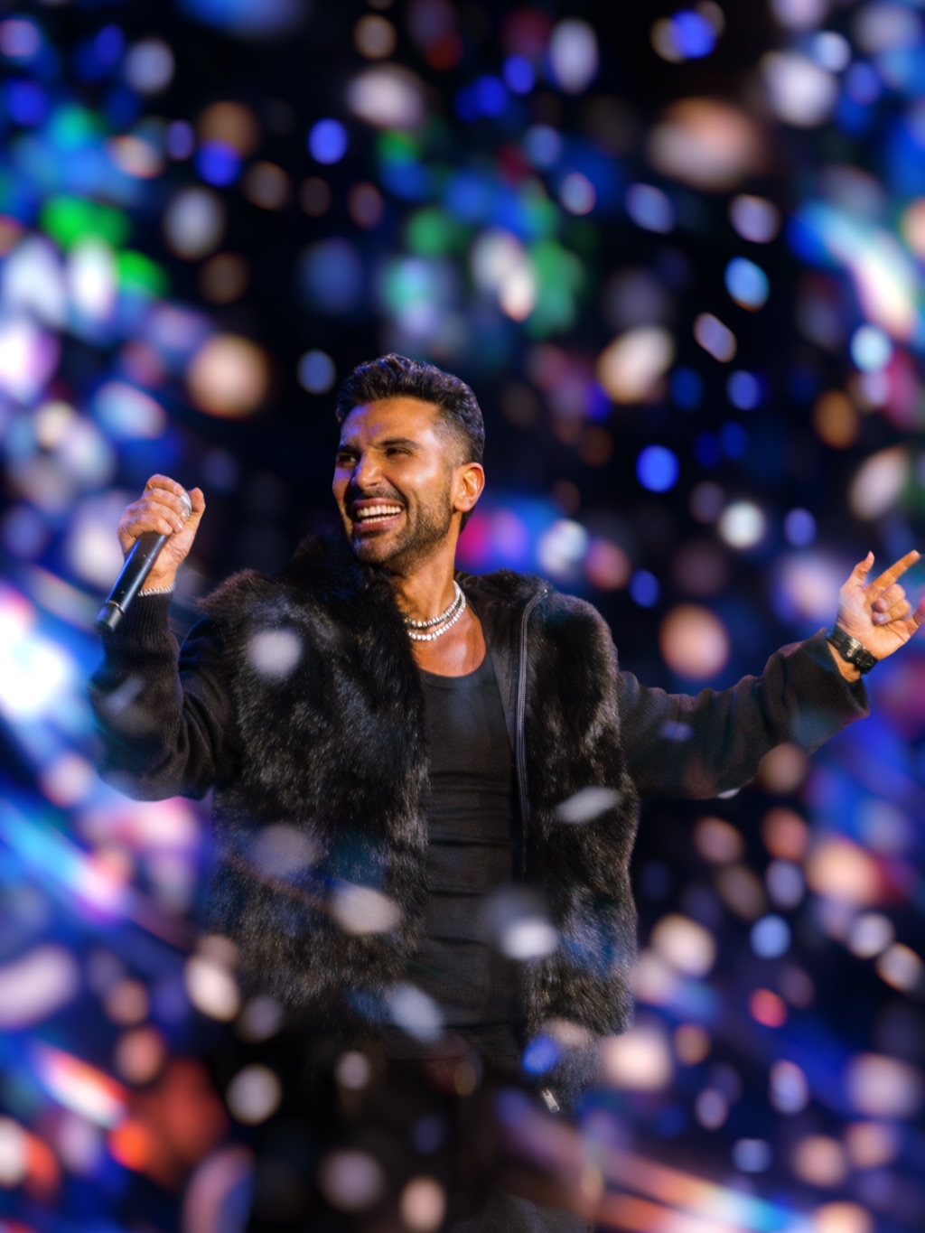 الفنان أحمد سعد ضمن "ليالي العيد" في أبوظبي 